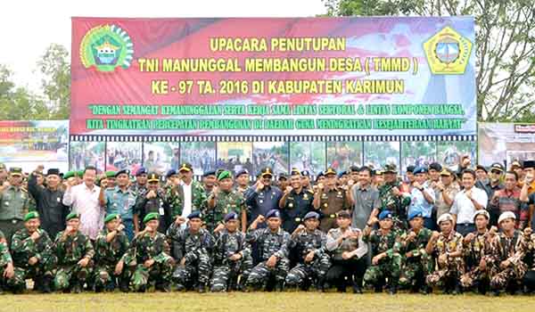 Nurdin Hadiri Penutupan “TNI MANUNGGAL MASUK DESA” ke 97