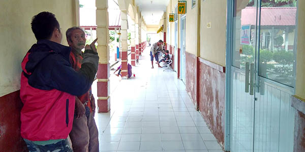 Plafon Ruang Inap RSL Daik Lingga “AMBRUK”