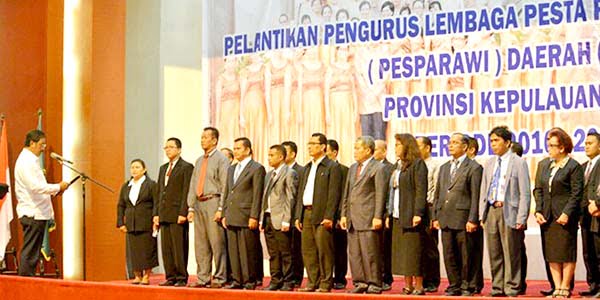 Nurdin Kukuhkan “28 ORANG PENGURUS LPPD KEPRI” Masa Bakti 2016-2021