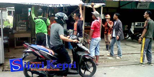 Operasi Bersih-bersih “MASYARAKAT LINGGA” di Minta Bersihkan Pasar dan Sungai