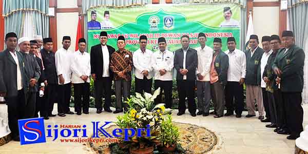 Huzrin Hood : Bangun Masjid Dengan Jemaahnya “BUKAN DENGAN GAGAH MENARANYA”