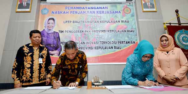 Ciptakan Lingkungan Hijau “PKK KEPRI TANDATANGANI MoU DENGAN LPTP BALITBANGTAN”