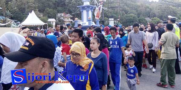 Jalan Santai Bersama Memperingati “SATU TAHUN HARIS-WAN”