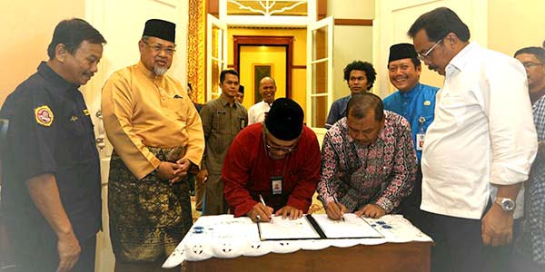Nurdin Saksikan Penandatanganan Kerjasama “PT PEMBANGUNAN KEPRI dan BULOG”