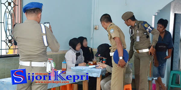 Satpol PP Kepri Temukan 23 PNS dan Non PNS “NGOPI di WARUNG SAAT JAM KERJA”