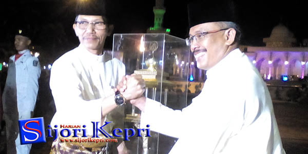 Ribuan Masyarakat Batam “HADIRI PEMBUKAAN STQ”