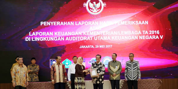 Raih Opini WTP, BP Batam “TERIMA PENGHARGAAN DARI BPK RI”