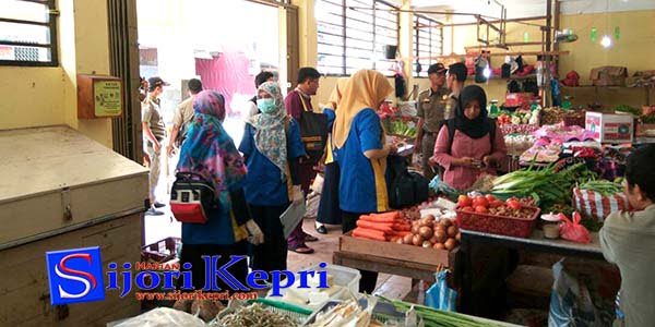 Pedagang Dabo Singkep “di BERI PENYULUHAN BAHAYA FORMALIN”