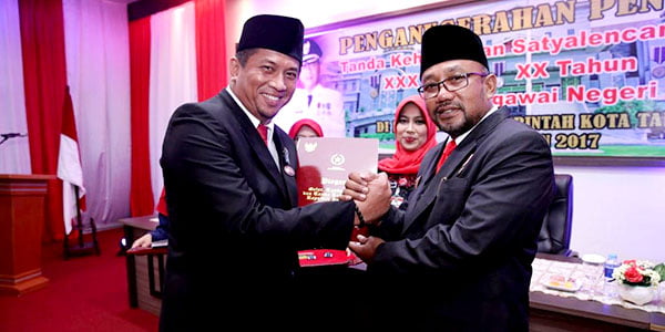 708 Pegawai Pemko Terima Anugrah “SATYALANCANA KARYA SATYA”