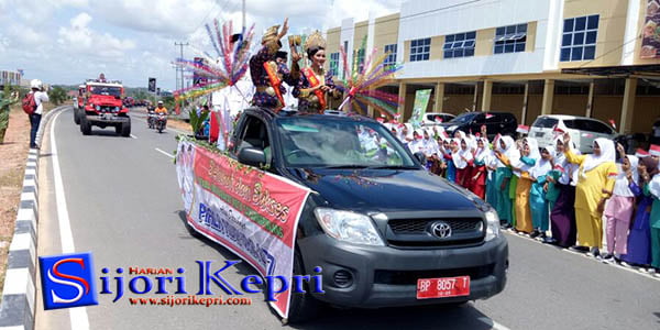 Piala Adipura Diarak “KELILING TANJUNGPINANG”