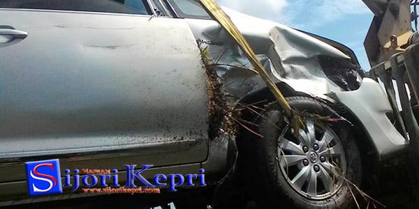 HOT NEWS : Ngelak Sepeda Motor “MOBIL INOVA RINGSEK di BATU 50 BINTAN”