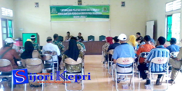 Kejari Lingga Sosialisasikan “PELAYANAN HUKUM GRATIS di MASYARAKAT”
