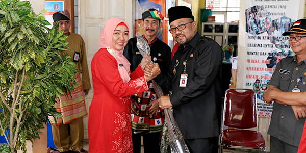 Pemko Tanjungpinang Serahkan “PERALATAN DRUMBAND di 4 SEKOLAH”