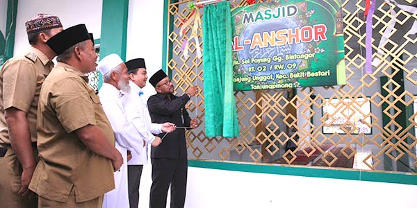 Lis Darmansyah Resmikan “MASJID AL ANSHOR”