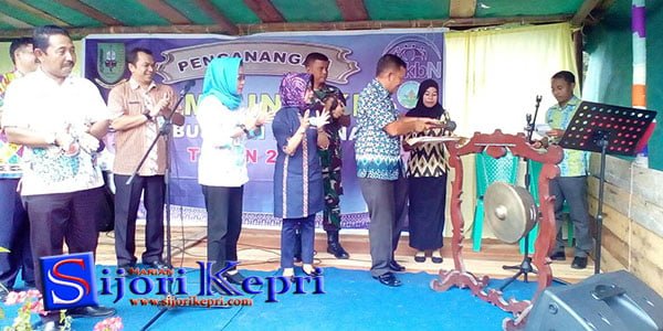 Camat Bunguran Selatan Resmikan Kampung KB “DUSUN 01, PIAN PADANG”