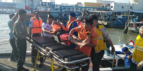 Satgas Penanggulangan Bencana Laka Laut Karimun “SELAMATKAN 2 KORBAN”