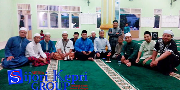 Ustadz Reza “KUPAS SURAT AS SAJADAH”