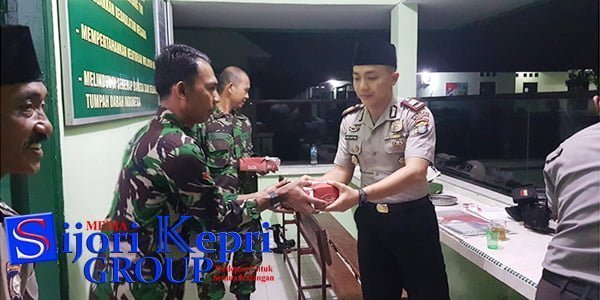 Polsek Tebing dan Anggota Kodim “SAHUR ON THE SPOT”