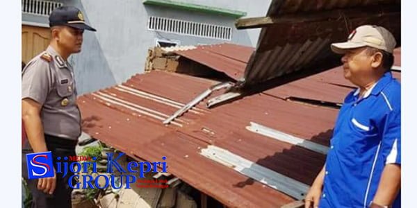 Satu Rumah Roboh, Beberapa Rusak Berat “DIHANTAM PUTING BELIUNG”