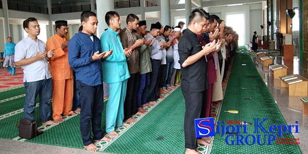 BAZNas Kepri Gelar “SHALAT GHAIB”