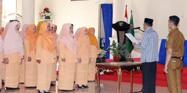 Hamid Rizal Lantik Pengurus GOW Kabupaten Natuna