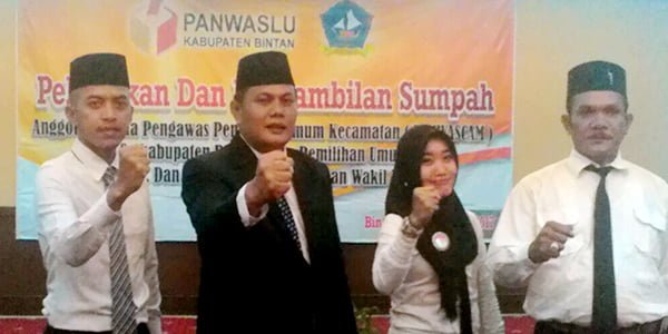 Oknum Guru SD 002 Gesek Diduga Berpolitik Praktis