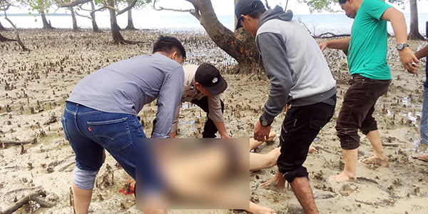 Warga Temukan Mayat Nyaris Telanjang di Tepi Pantai
