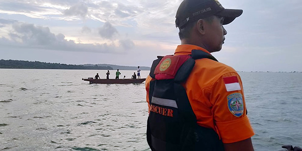 Kakek Juran Hilang Dihantam Ombak