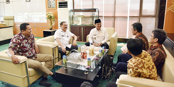Bertemu Bupati Inhil, Para Dosen Universitas KH Ahmad Dahlan Bahas Kopra Putih