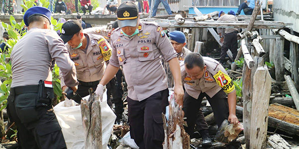 World Cleanup Day 2019, Polres Tanjungpinang Libatkan Ratusan Personel Bersihkan Kota Tanjungpinang