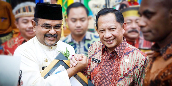Bupati Karimun Terima Penghargaan Swasti Saba dari Menkes dan Mendagri