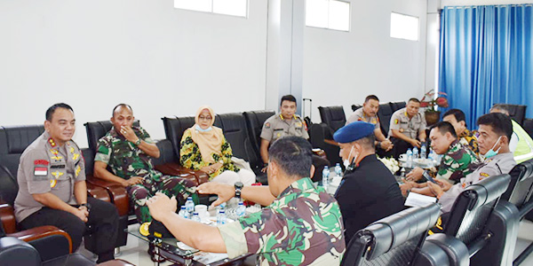 Pastikan Natuna Aman, Kapolda Kepri dan Danrem 033/WP Tinjau Natuna