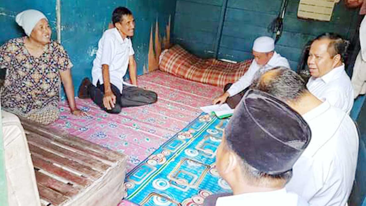 Bupati dan Wabup Meranti Tinjau Rumah Warga di Desa Banglas