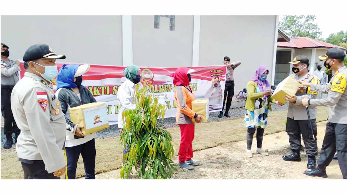 HUT Bhayangkara ke 74, Polres Bintan Salurkan 1000 Paket Sembako