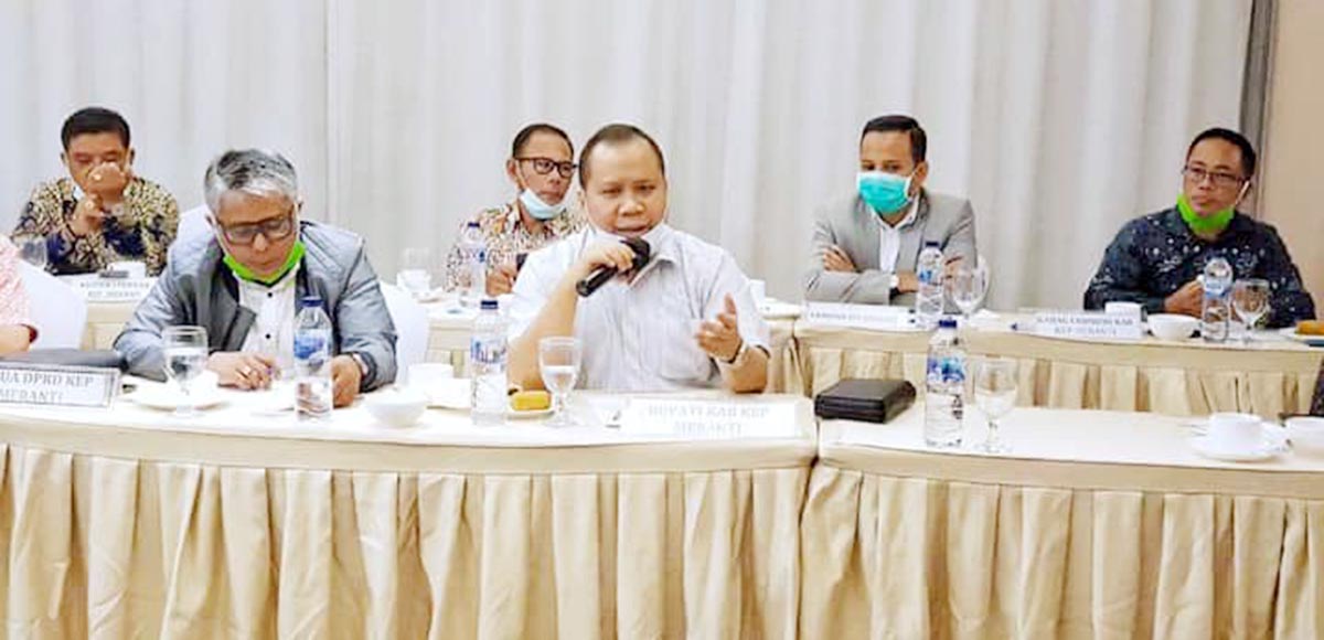 Bupati Meranti, Drs H Irwan M.Si, menggelar pertemuan Tri Patrid dengan pihak PT EMP Malacca Strait dan perwakilan PT PLN Wilayah Riau-Kepri