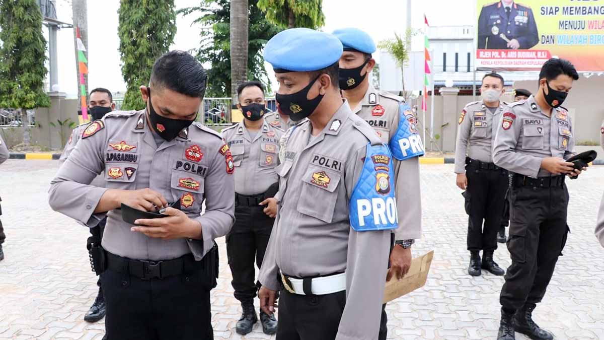 Wakapolres Karimun Periksa Anak Buah