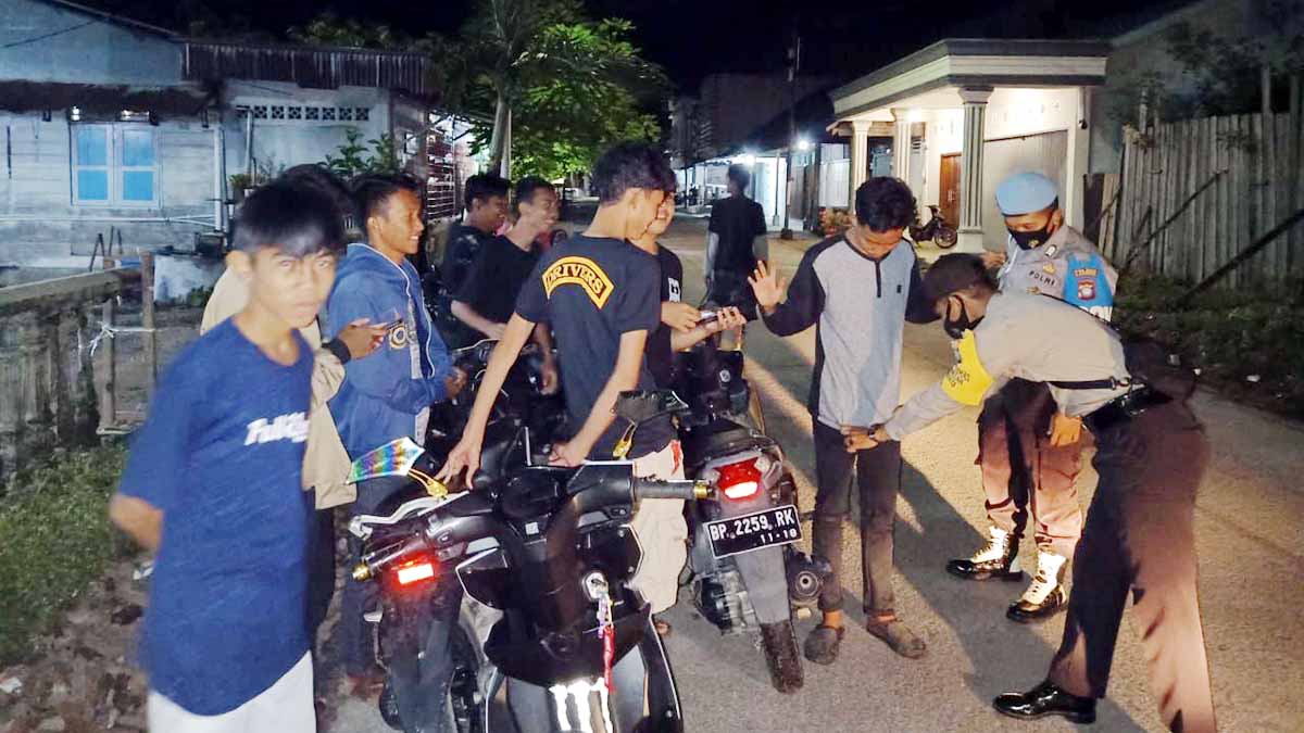 Nekad Tidak Kenakan Masker, 50 Warga Moro Diminta Push Up