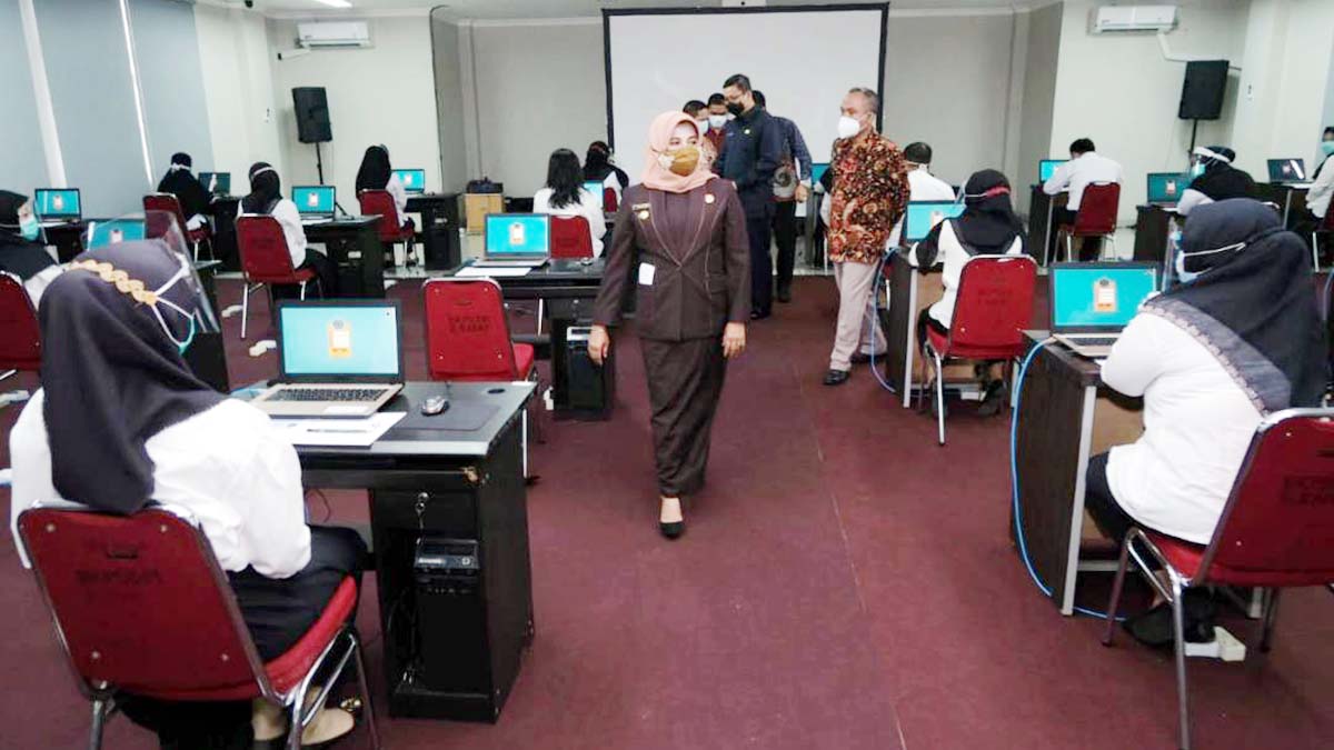 Tinjau Pelaksanaan SKB, Rahma Beri Motivasi Peserta CPNS Pemko Tanjungpinang
