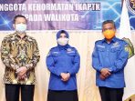 Wali Kota Tanjung Pinang, Rahma, bersama IKAPTK Provinsi Kepri, Sardison dan Ketua IKAPTK Kota Tanjung Pinang, Tengku Dahlan