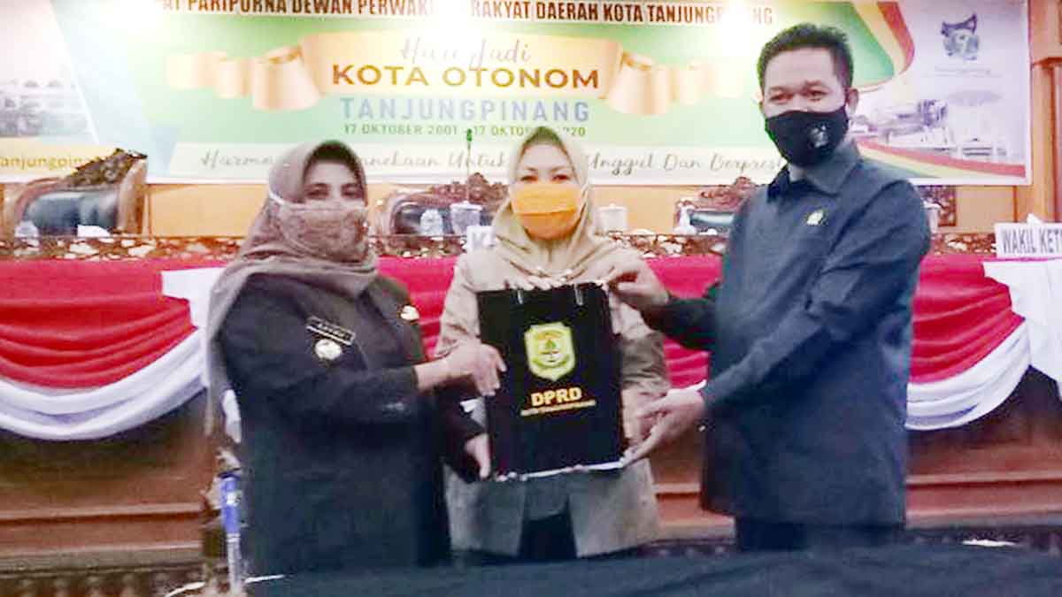 DPRD dan Pemko Tanjung Pinang Tandatangani KUA-PPAS 2021