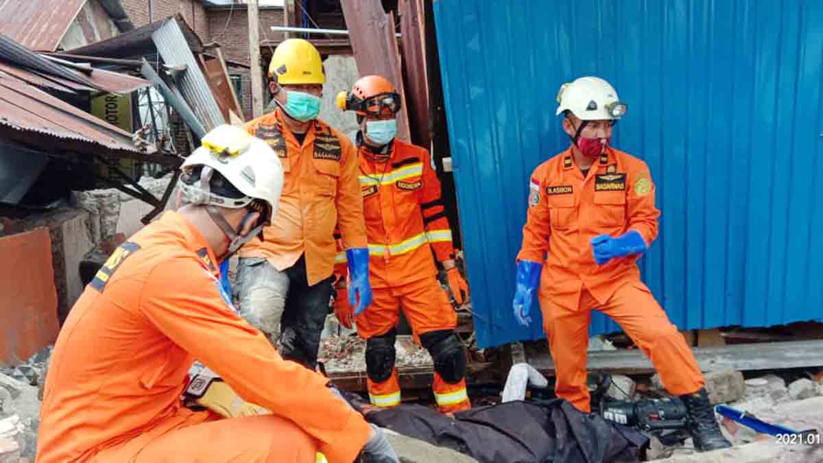 Gempa di Sulawesi Barat, 189 Luka Berat, 637 Luka Ringan, 15.000 Orang Mengungsi