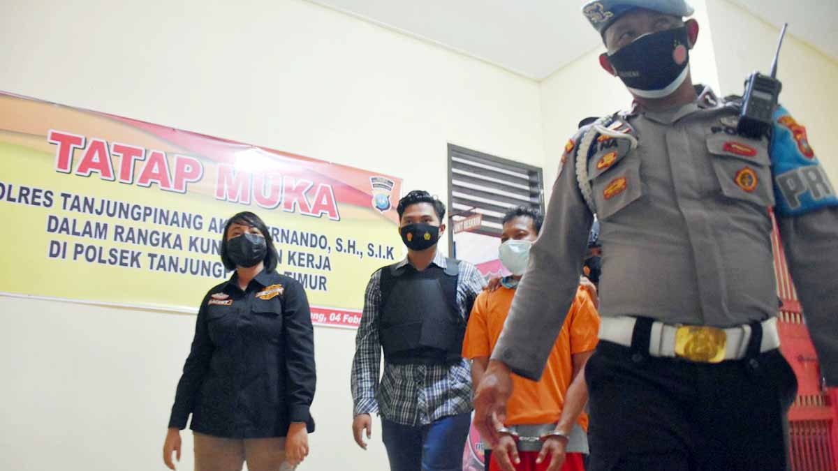 Unit Reskrim Polsek Tanjung Pinang Timur Tangkap Pelaku Karhutla