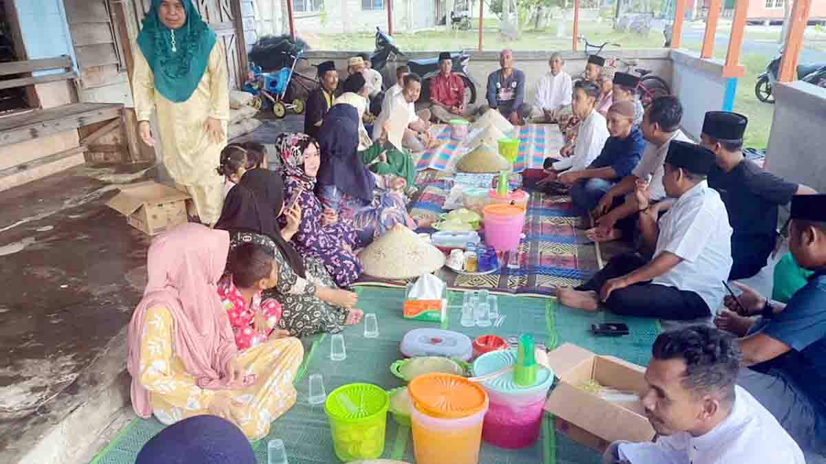 Kecamatan Katang Bidare Buka Puasa Bersama Warga Desa Benan