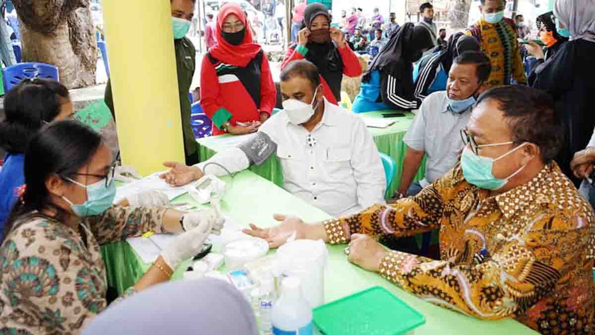 PLH Bupati Karimun Buka Kegiatan Baksos Pameral dan PMI Karimun