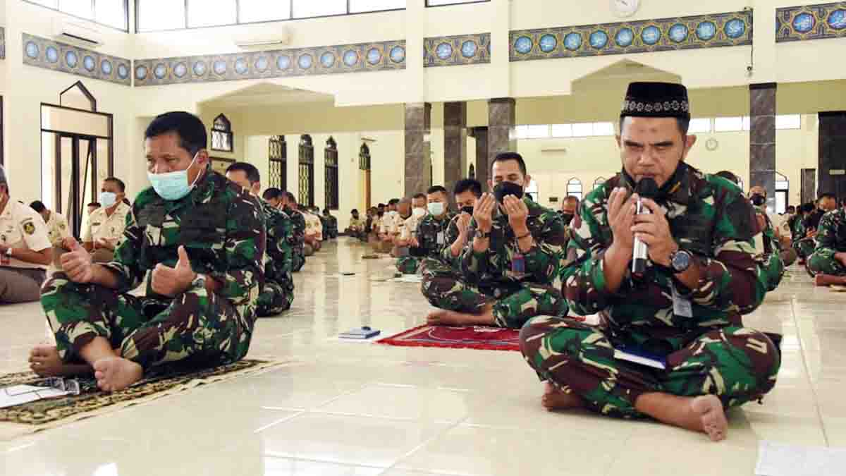 Seluruh Prajurit TNI AL Gelar Doa Serentak Keselamatan KRI Nanggala 402