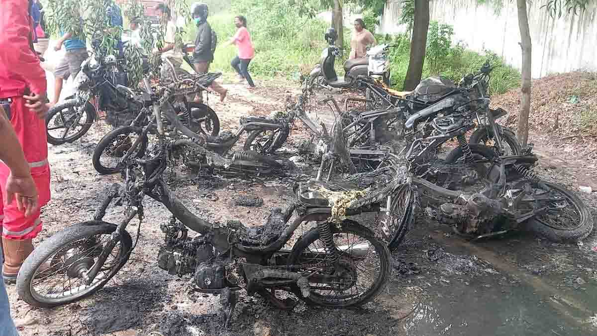 Si Jago Merah Mengamuk, 7 Unit Sepeda Motor Ludes Terbakar di Batam