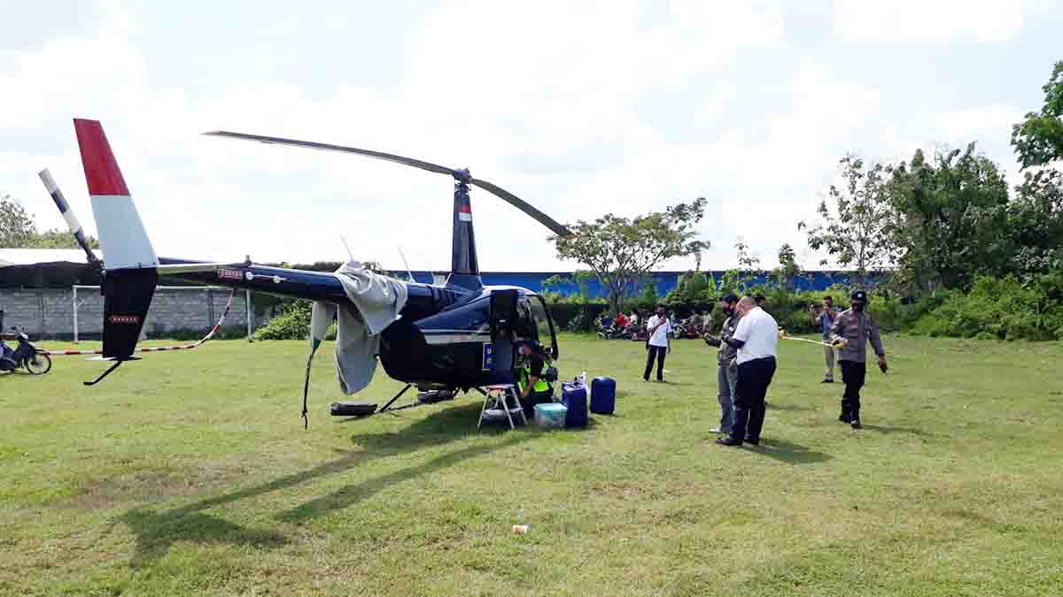 Helikopter BNPB Mendarat Darurat Di Lapangan Bola - Sijori Kepri ...