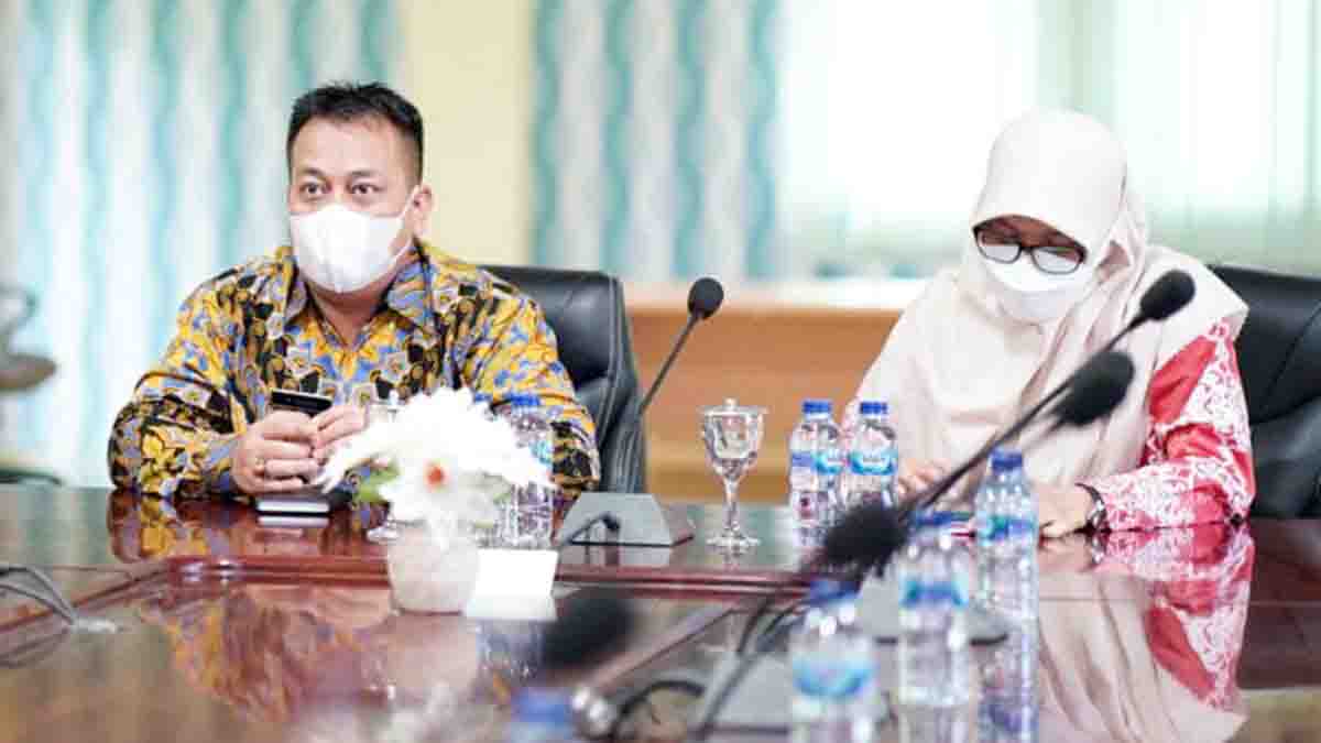 Bupati Lingga Rapat Bersama 5 Menteri