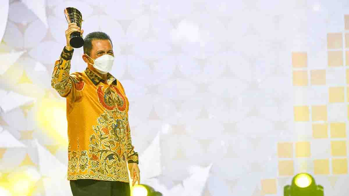 Ansar Ahmad Terima Penghargaan dari INews TV