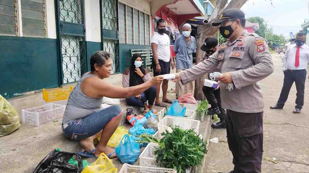 Polsek Bulang Laksanakan Operasi Yustisi di Pasar Pulau Buluh